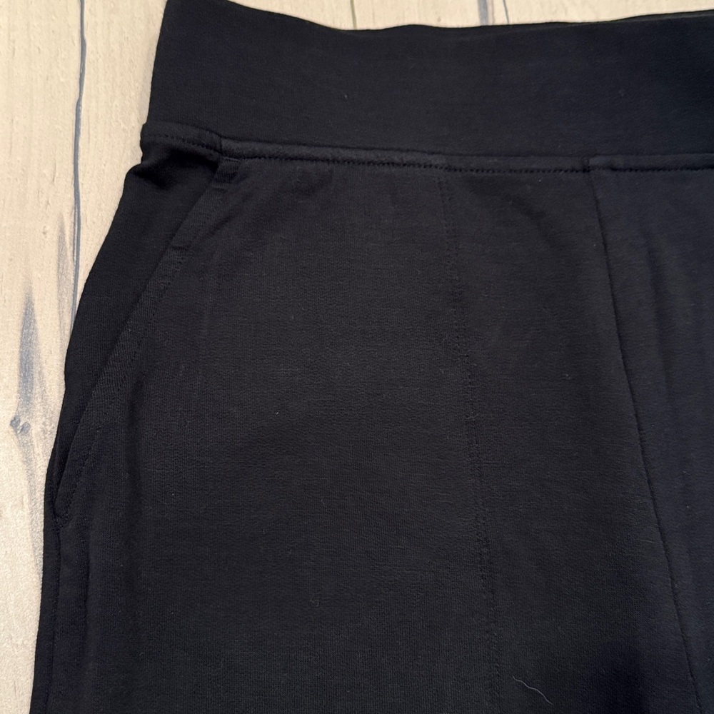 Lou & Grey Cropped Black Easy Pants, size XS - Picture 4 of 7